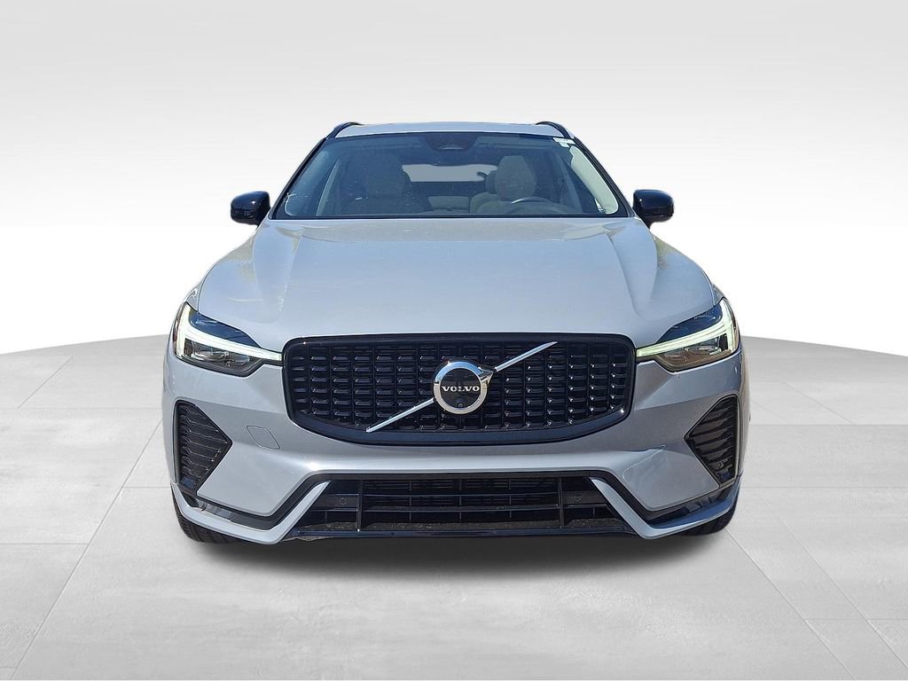 Used 2024 Volvo XC60 B5 Plus w/ Protection Package Premier image 2