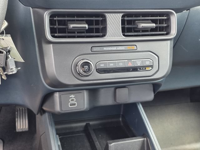 Certified 2025 Ford Maverick XL FWD image 20
