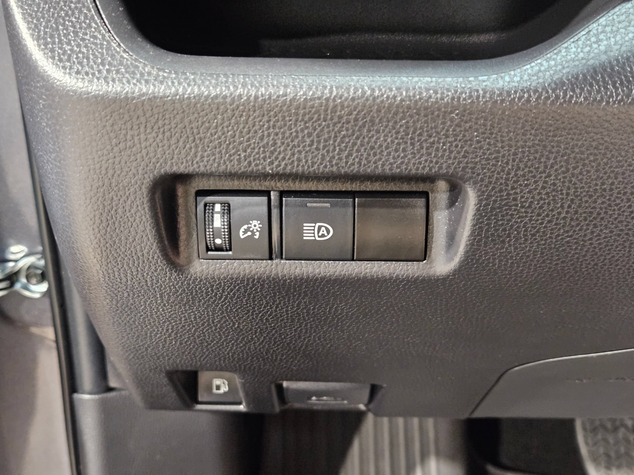 Certified 2024 Toyota RAV4 LE AWD/4WD image 24