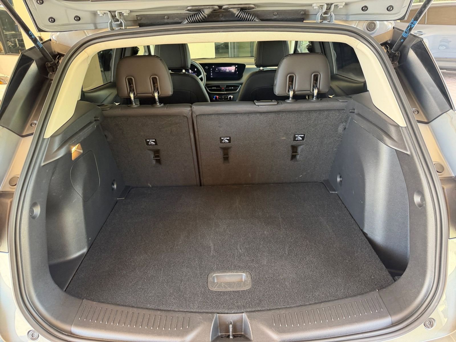 Used 2025 Buick Encore GX Preferred FWD image 30