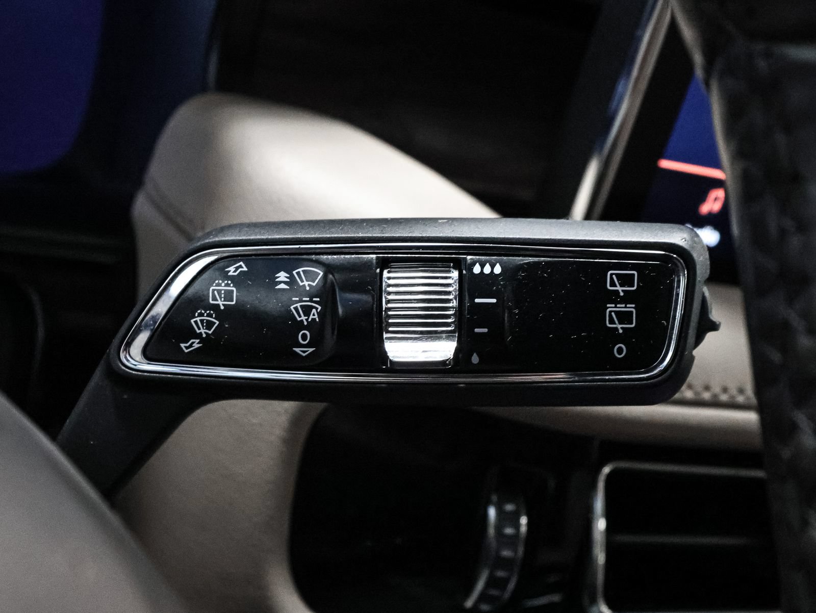 Used 2022 Lincoln Nautilus Reserve AWD/4WD image 40
