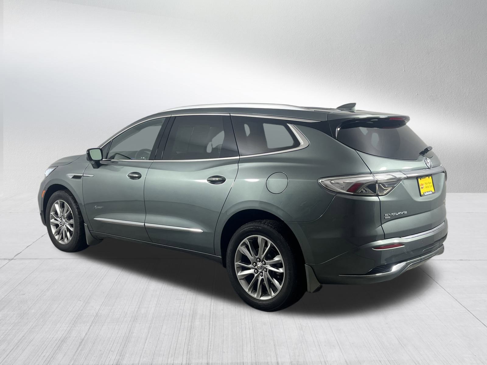 Used 2023 Buick Enclave Avenir w/ Avenir Technology Package image 5