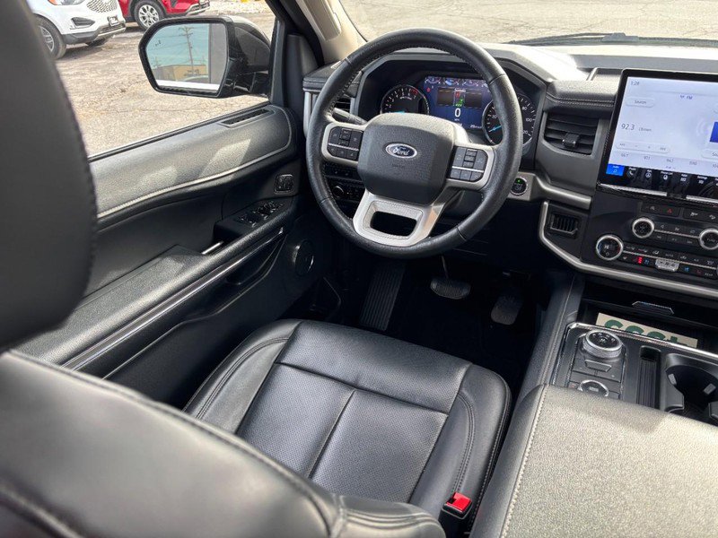 Used 2024 Ford Expedition XLT image 14