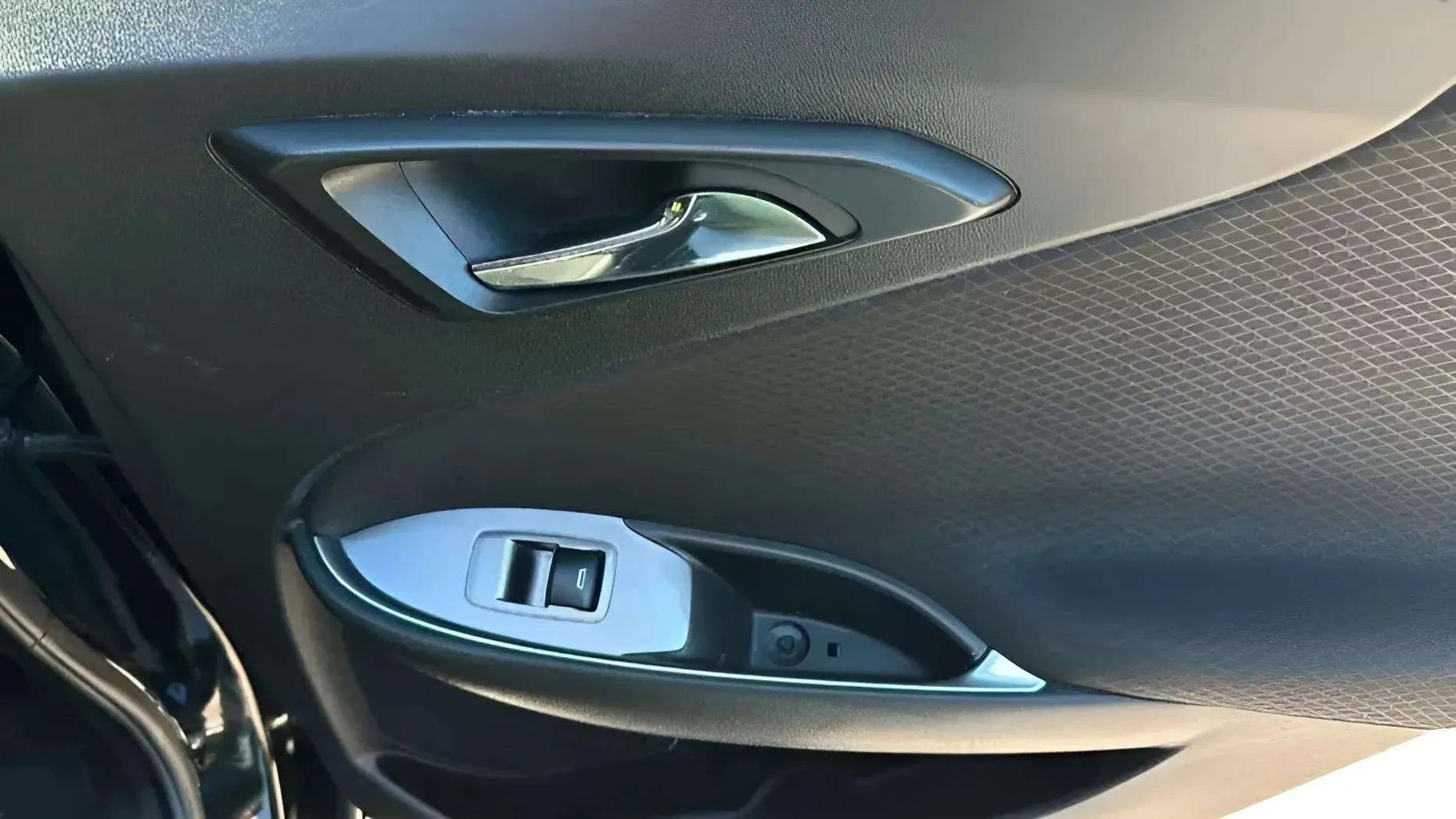 Used 2020 Chevrolet Malibu LT image 23