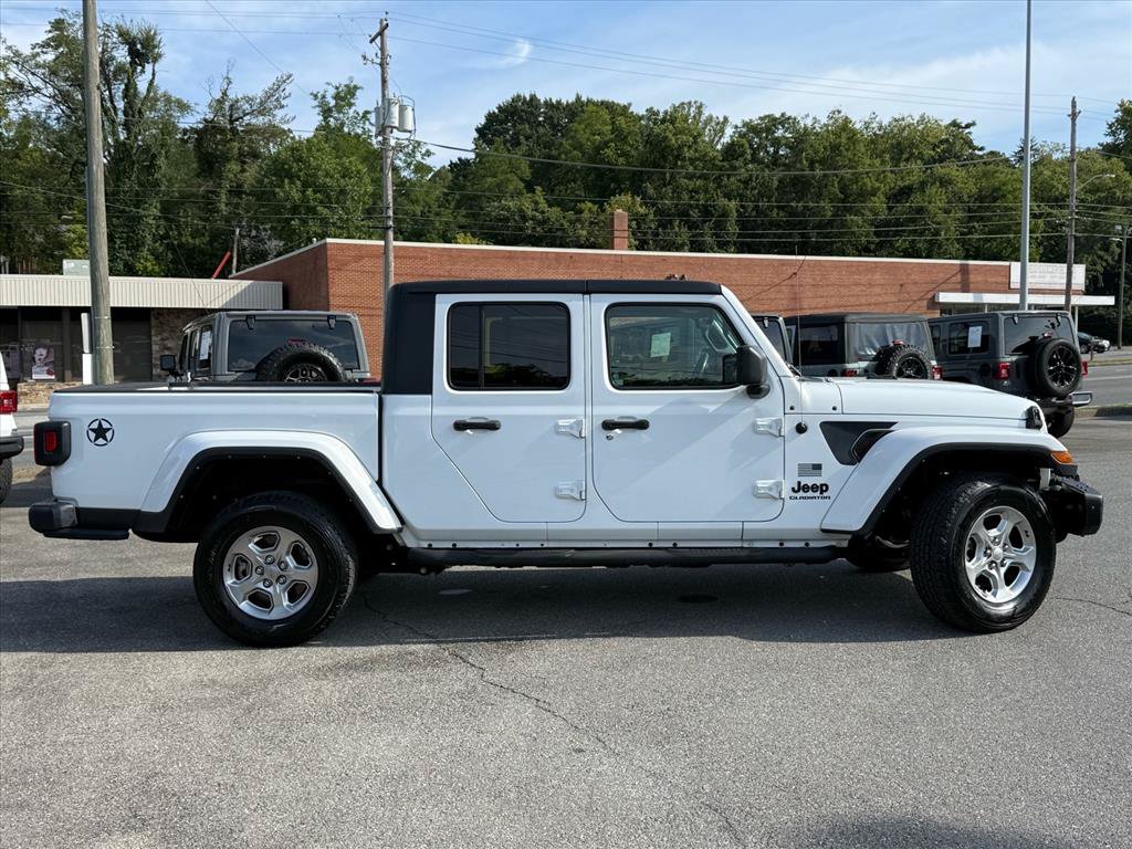 Used 2021 Jeep Gladiator Sport AWD/4WD image 3
