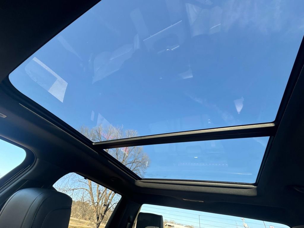 New 2025 Toyota Tundra Platinum w/ TRD Off-Road Package image 26