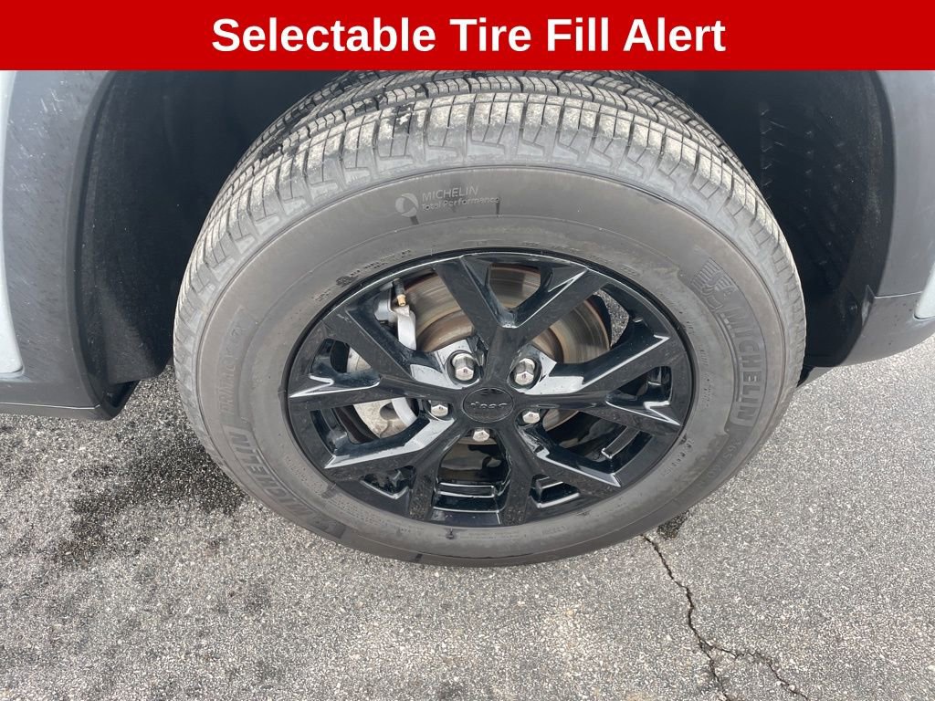 Used 2024 Jeep Grand Cherokee Altitude image 14