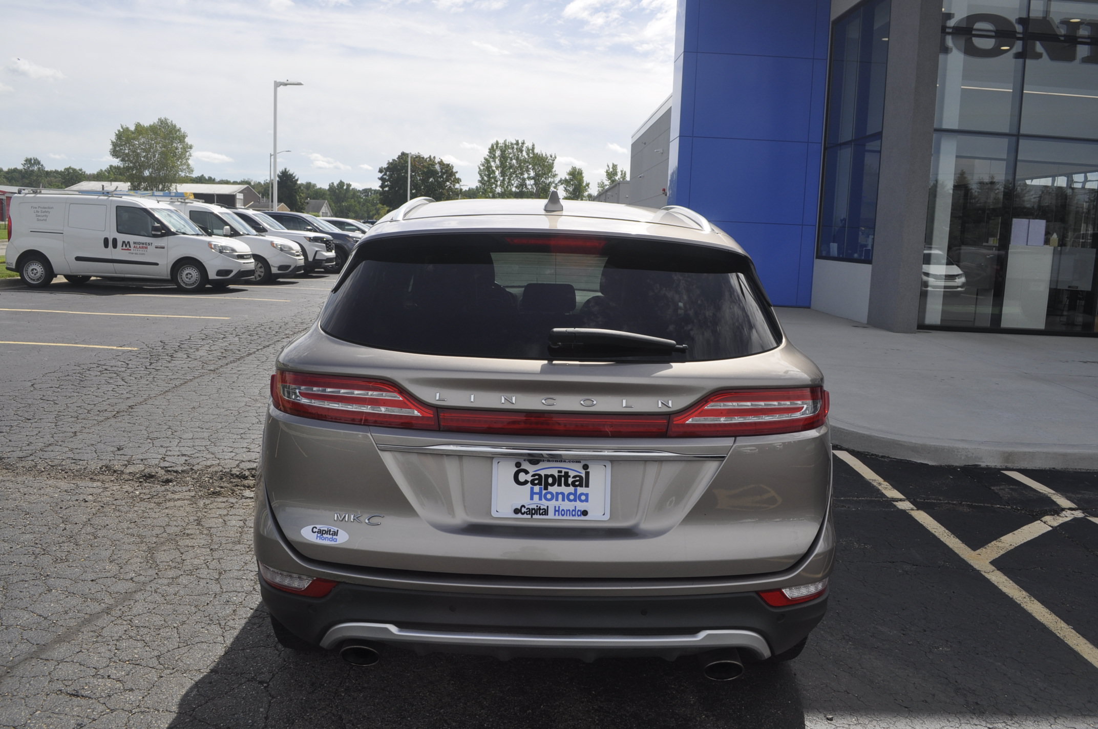 Used 2019 Lincoln MKC Select w/ Select Plus Package AWD/4WD image 6