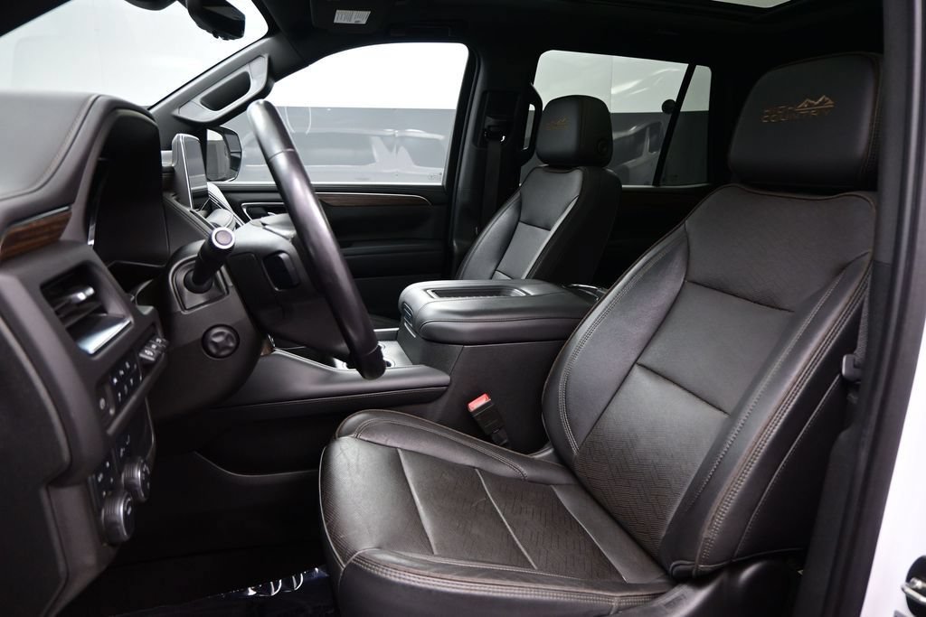 Used 2022 Chevrolet Tahoe High Country w/ Premium Package 2 AWD/4WD image 9