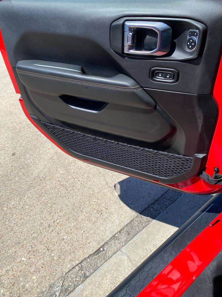 Used 2025 Jeep Wrangler Unlimited Sahara AWD/4WD image 18