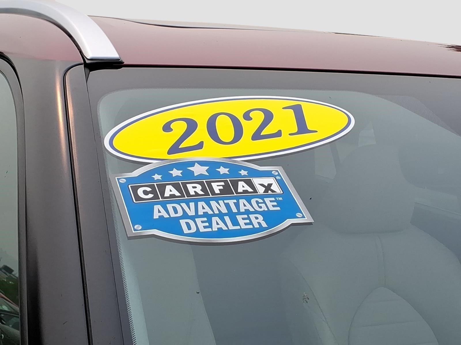 Used 2021 Toyota Highlander XLE AWD/4WD image 9