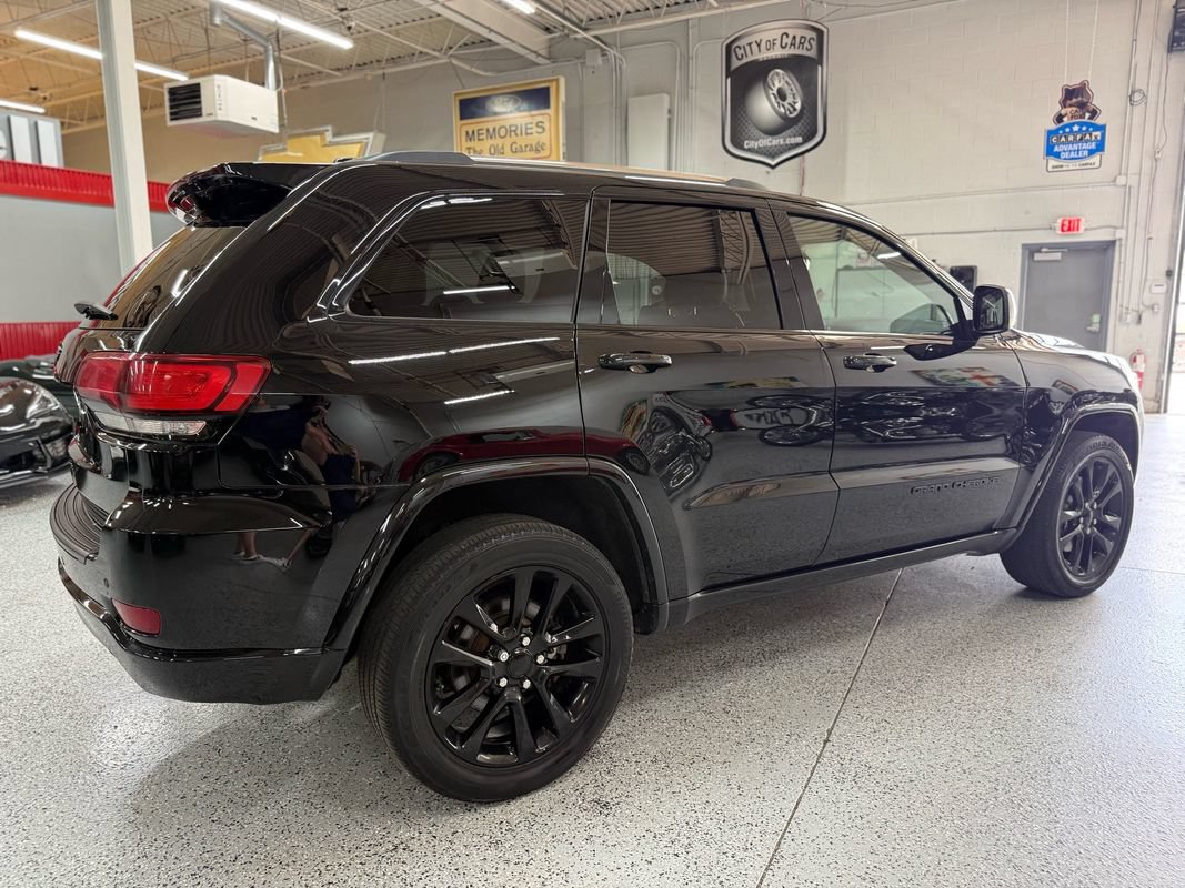 Used 2021 Jeep Grand Cherokee Altitude AWD/4WD image 5