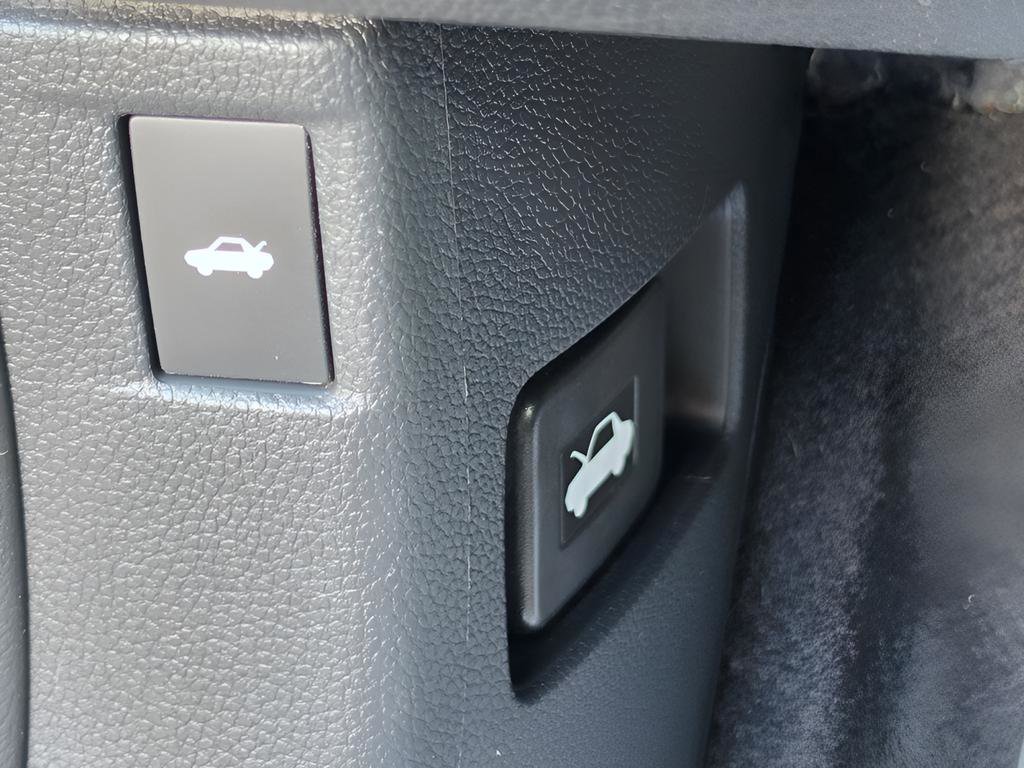 Used 2024 Honda Accord LX image 19