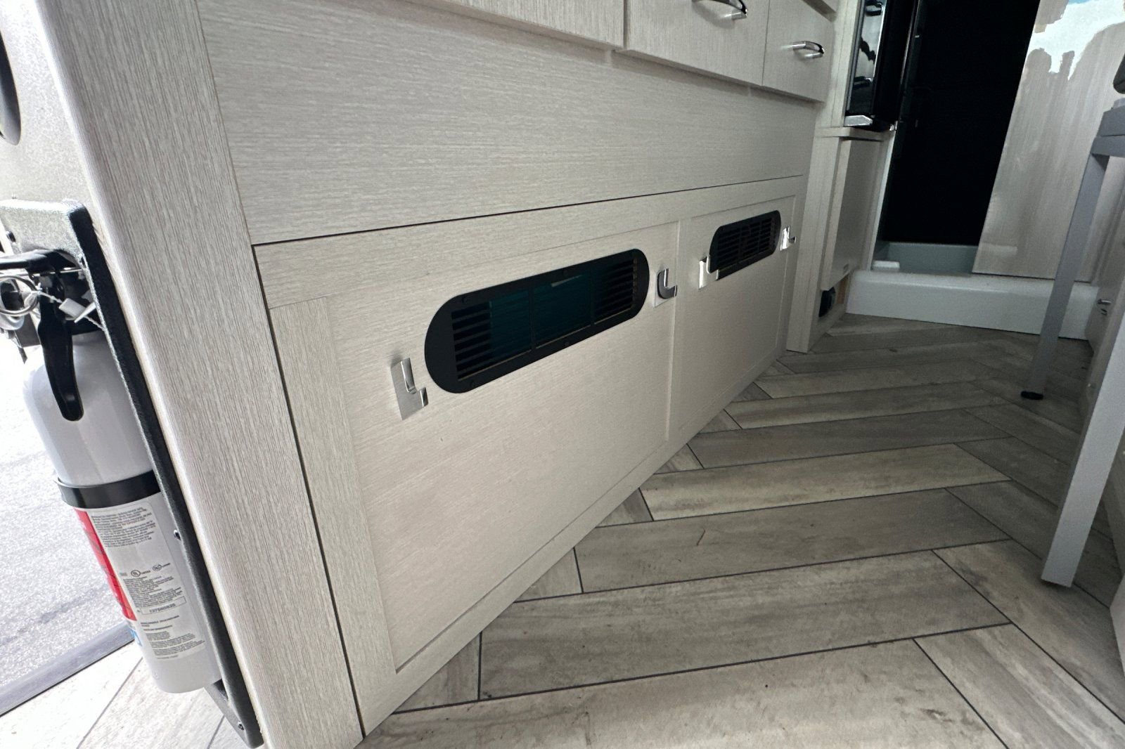 Used 2023 Mercedes-Benz Sprinter 2500 image 32