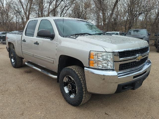 Used 2009 Chevrolet Silverado 2500 LT w/ Interior Plus Package AWD/4WD image 2