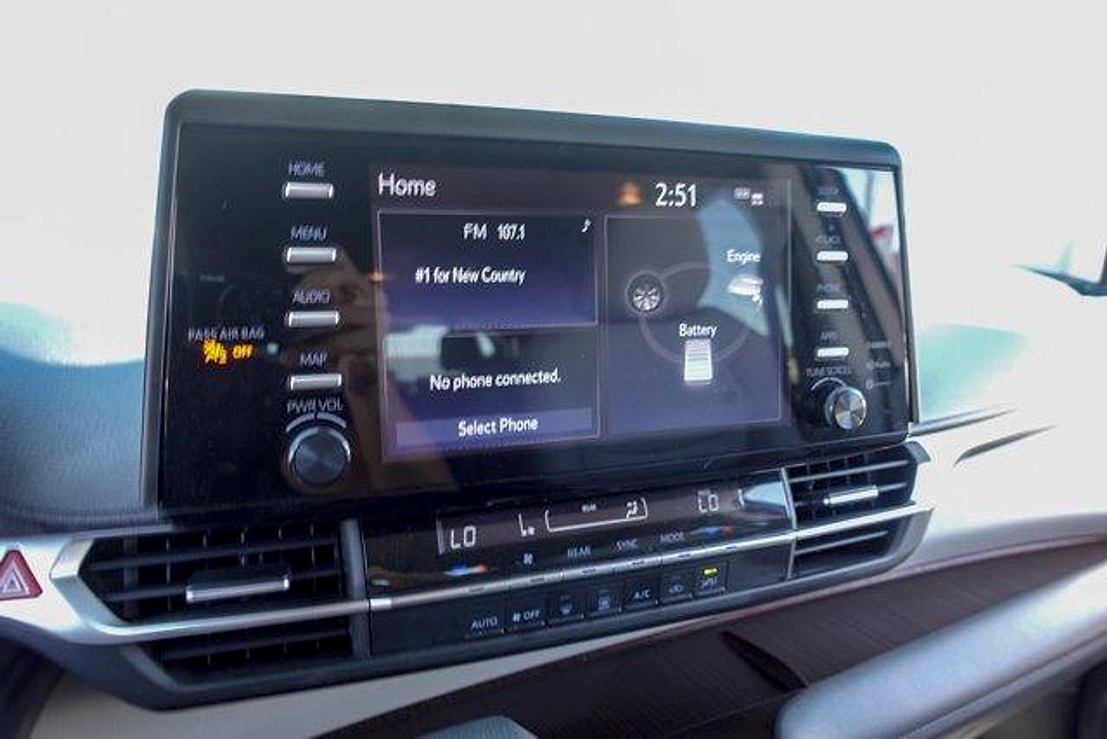 Certified 2021 Toyota Sienna LE FWD image 17