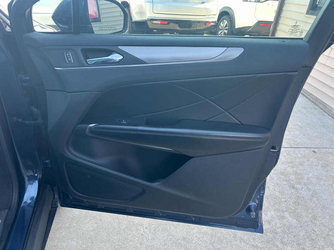 Used 2016 Lincoln MKC Reserve w/ Lincoln MKC Climate Package image 16