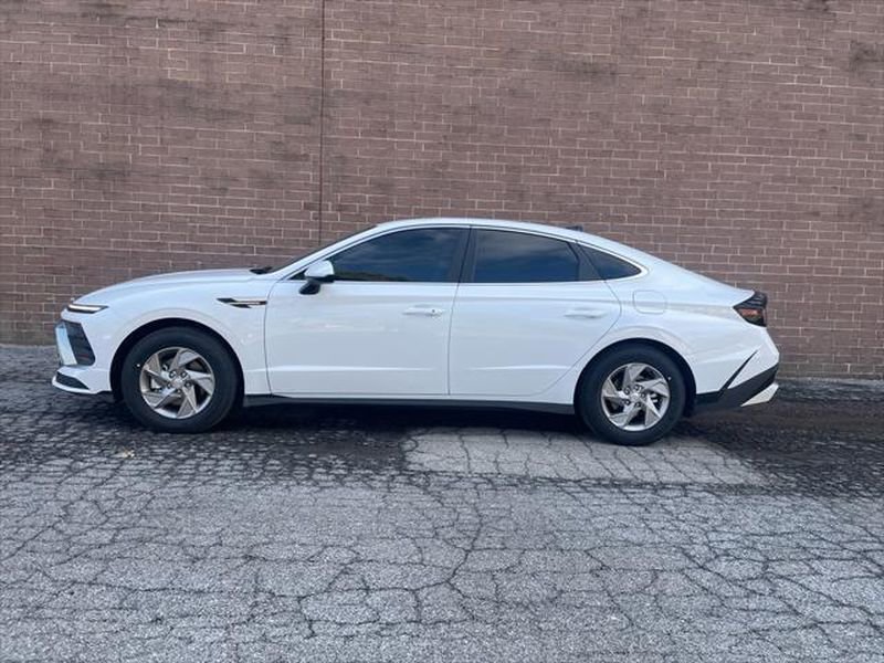 New 2026 Hyundai Sonata SE image 2
