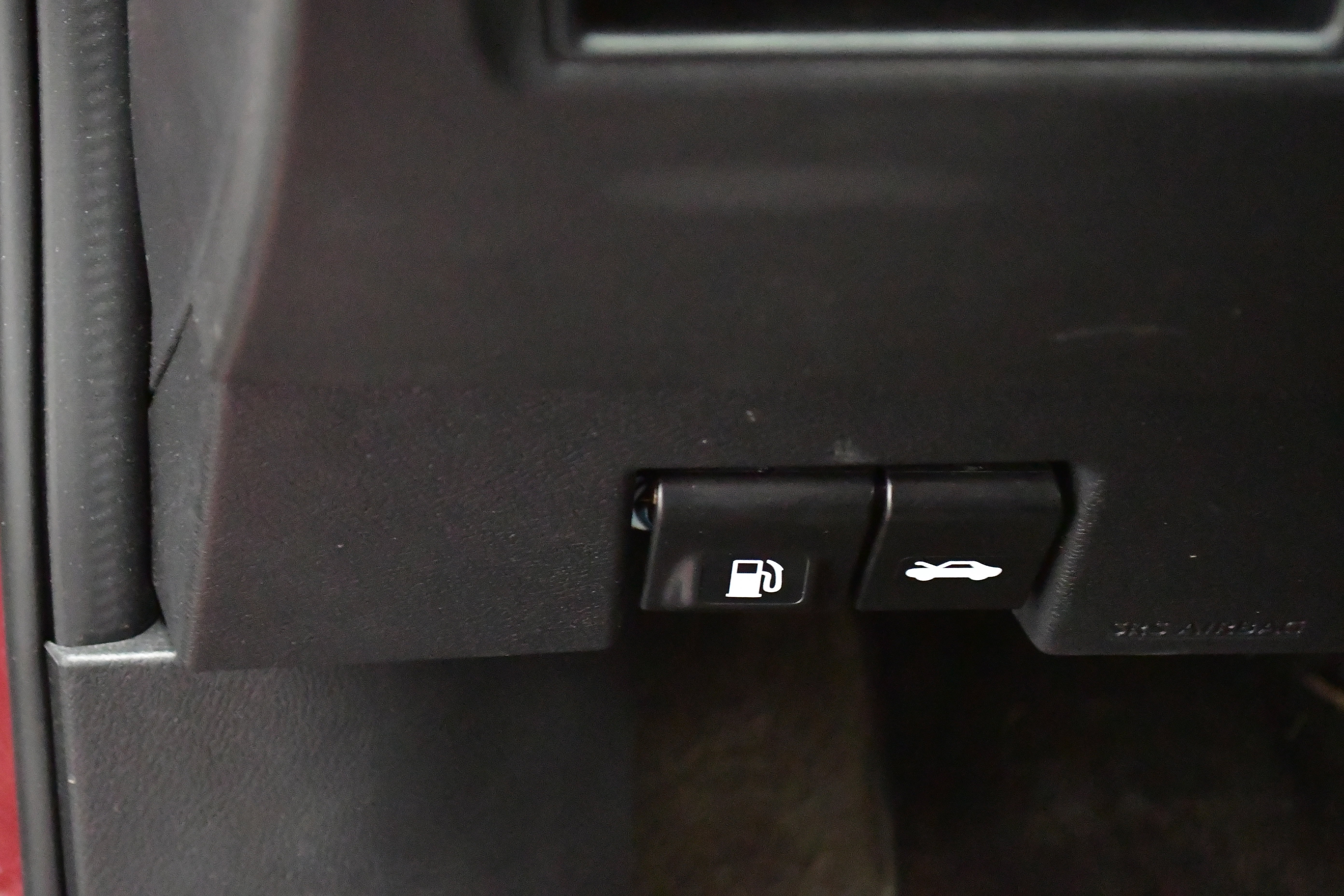 Used 2025 Nissan Versa SV image 14