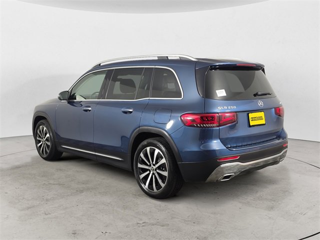 Used 2021 Mercedes-Benz GLB 250 4MATIC image 3