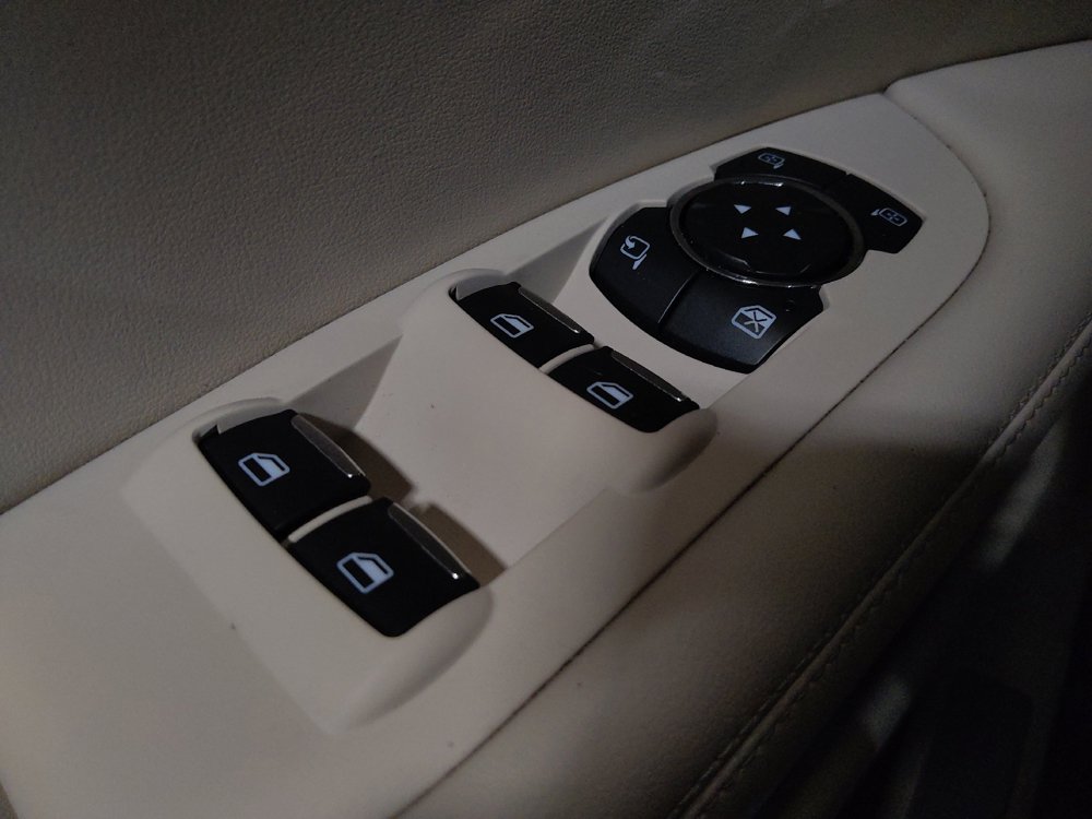 Used 2019 Lincoln MKZ Reserve FWD image 27