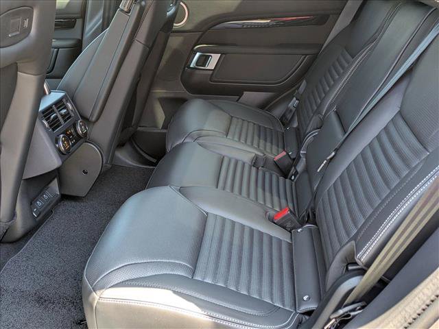 New 2026 Land Rover Discovery S AWD/4WD image 17