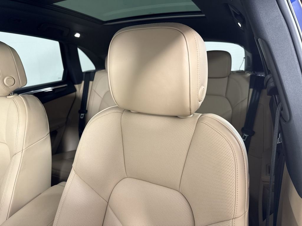 Certified 2025 Porsche Macan image 41
