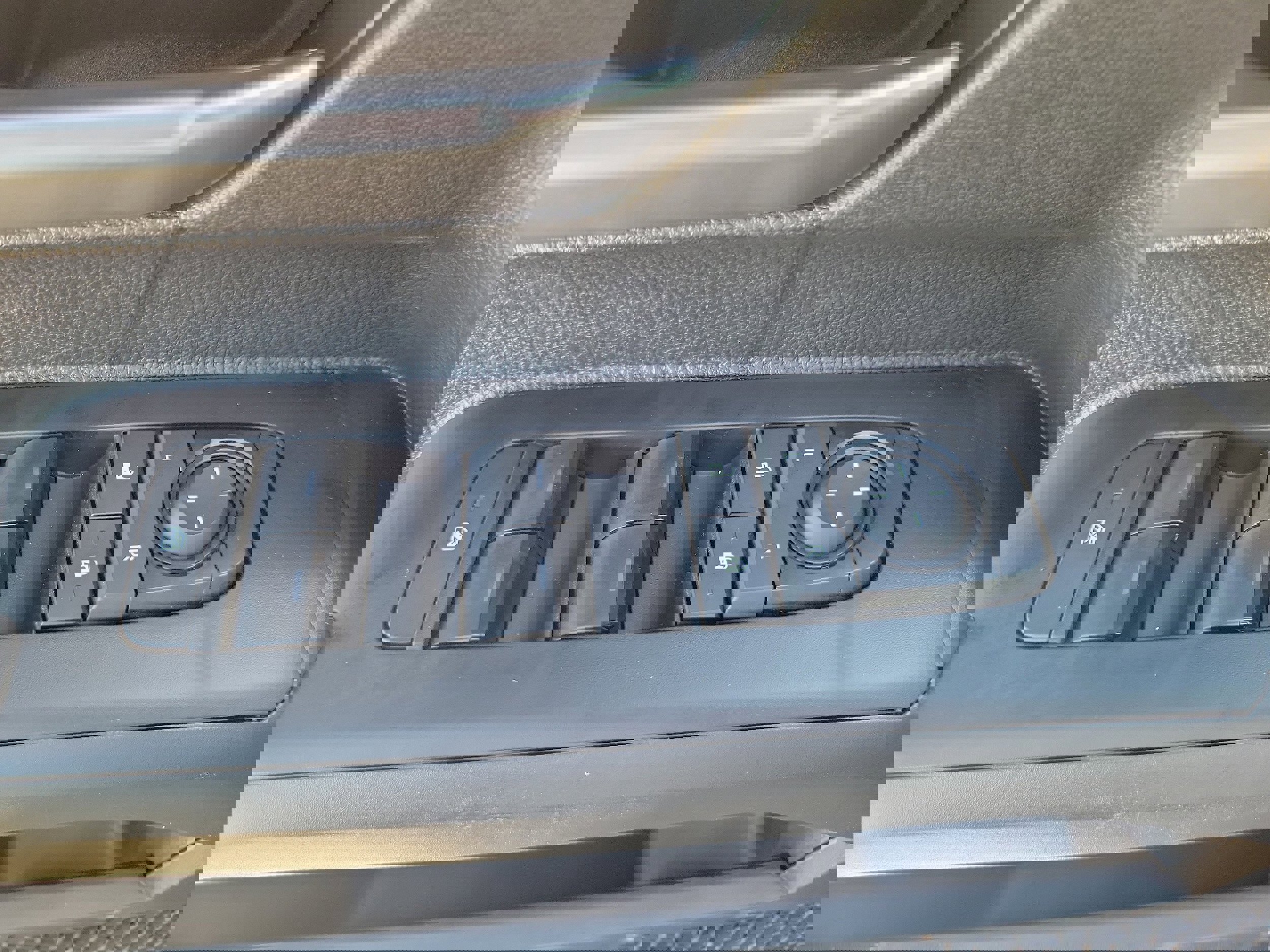 New 2025 Toyota Tacoma Limited image 17