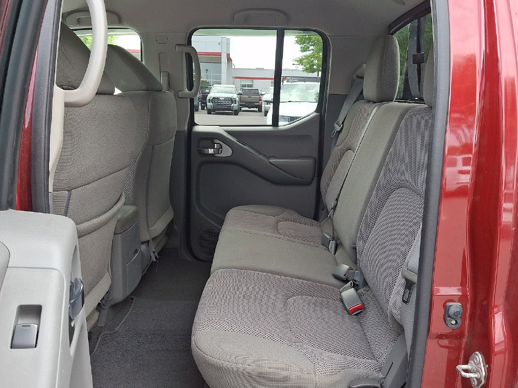 Used 2019 Nissan Frontier SV w/ Value Truck Package AWD/4WD image 12