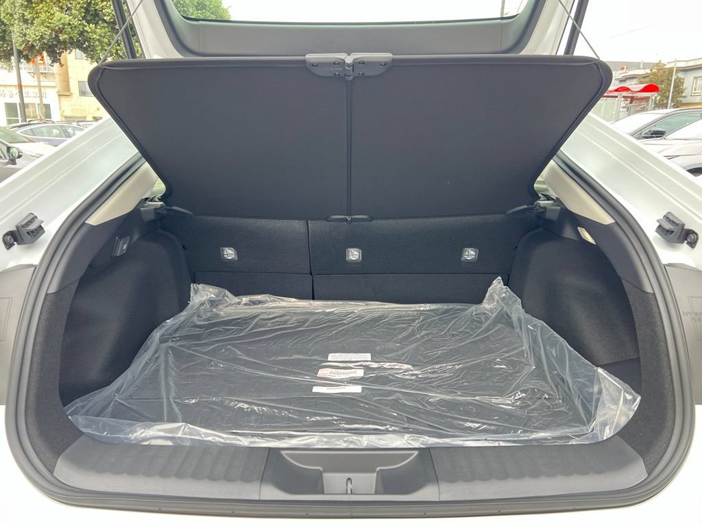 New 2027 Toyota Prius Plug-In Hybrid FWD image 35