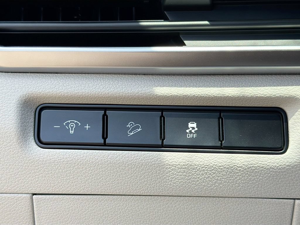 Certified 2024 Kia Telluride S FWD image 33