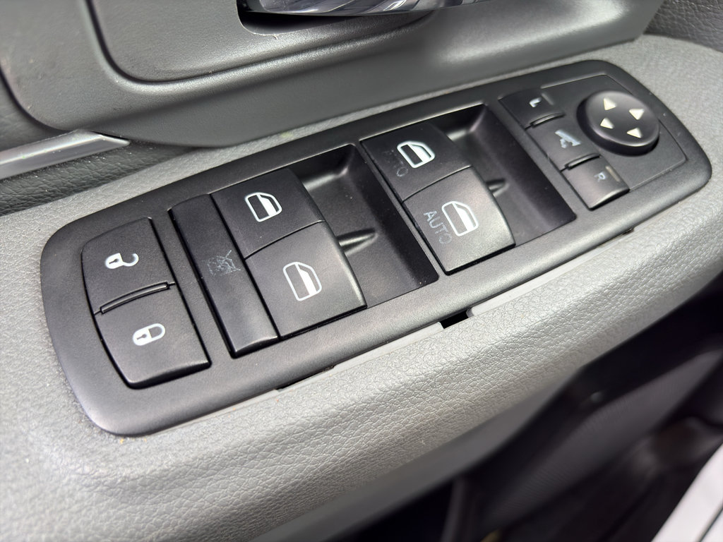 Used 2015 RAM 2500 Big Horn AWD/4WD image 23