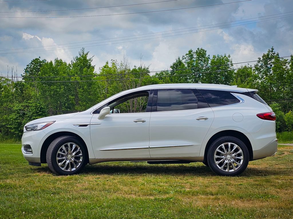 Used 2020 Buick Enclave Premium w/ Sun and Sites Package AWD/4WD image 6