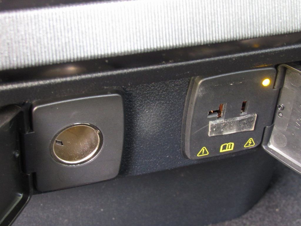 Used 2023 Ford F450 Platinum w/ FX4 Off-Road Package image 39