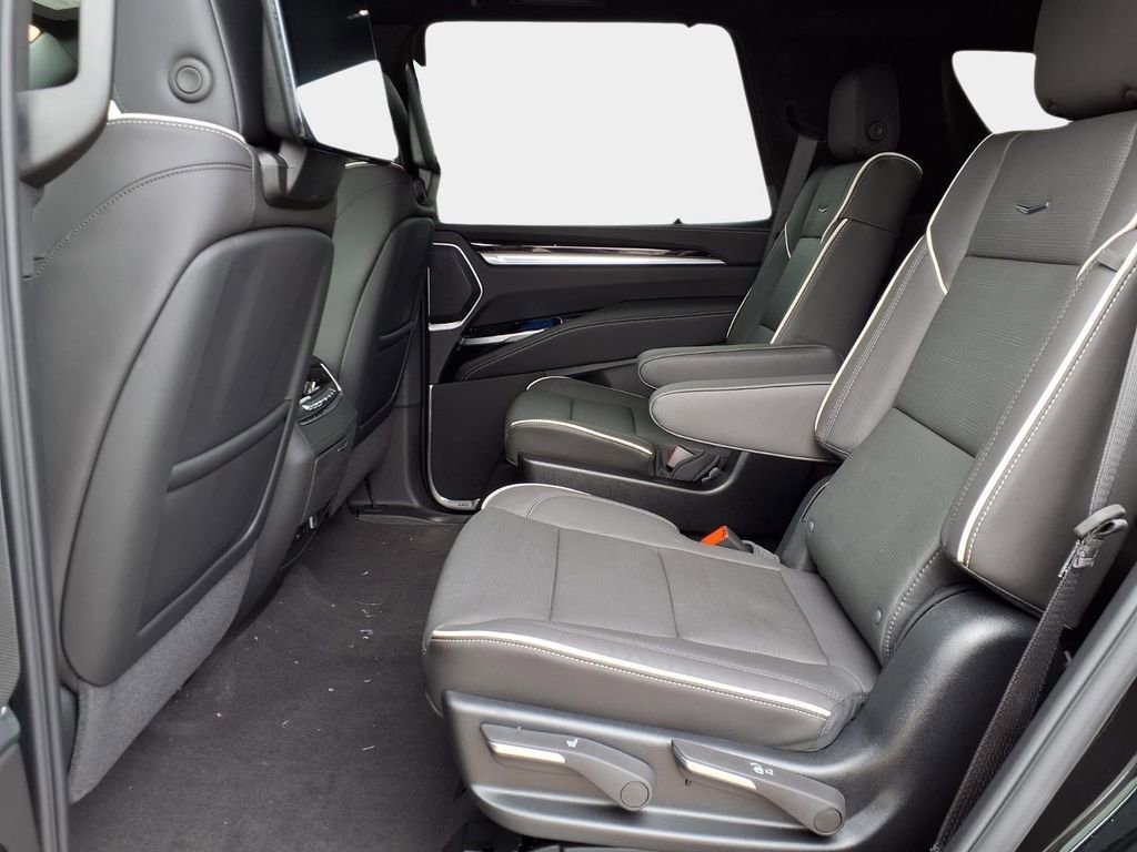 New 2026 Cadillac Escalade Luxury w/ Touring Package AWD/4WD image 10