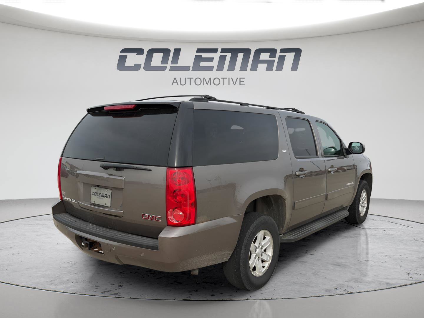 Used 2014 GMC Yukon XL SLT w/ SLT-2 Equipment Package AWD/4WD image 5