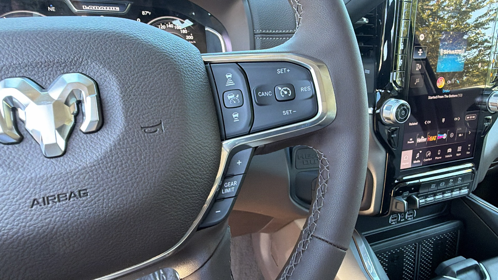 New 2027 RAM 2500 Laramie AWD/4WD image 24