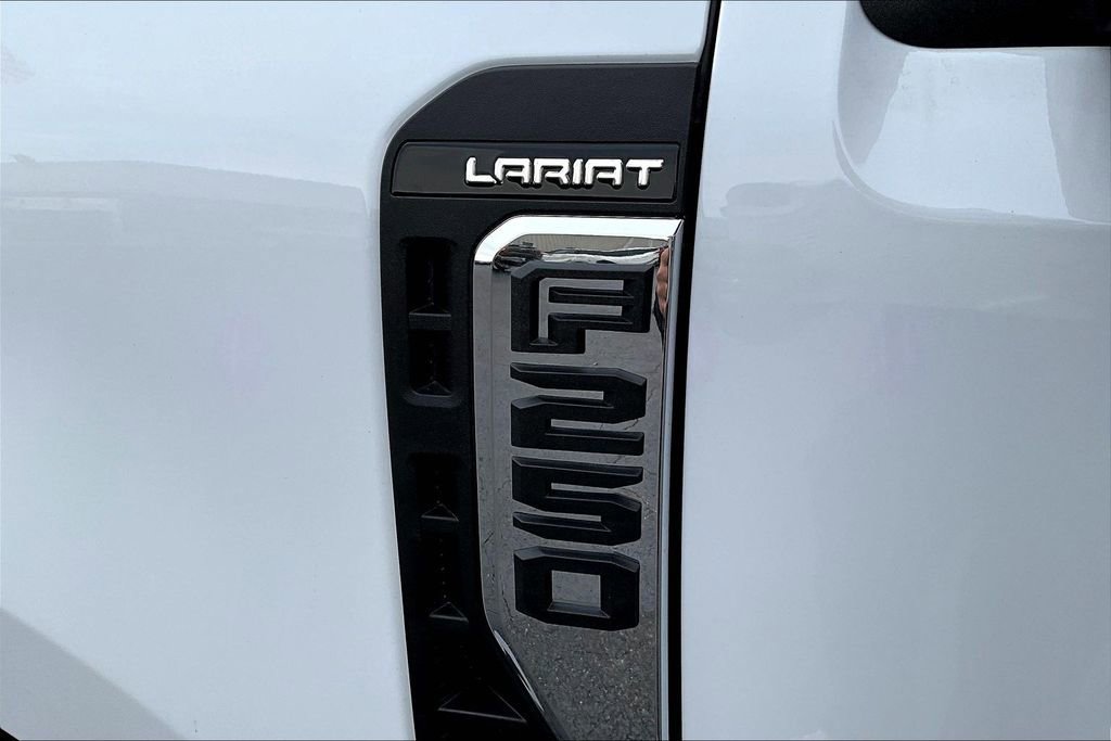 New 2026 Ford F250 Lariat image 9