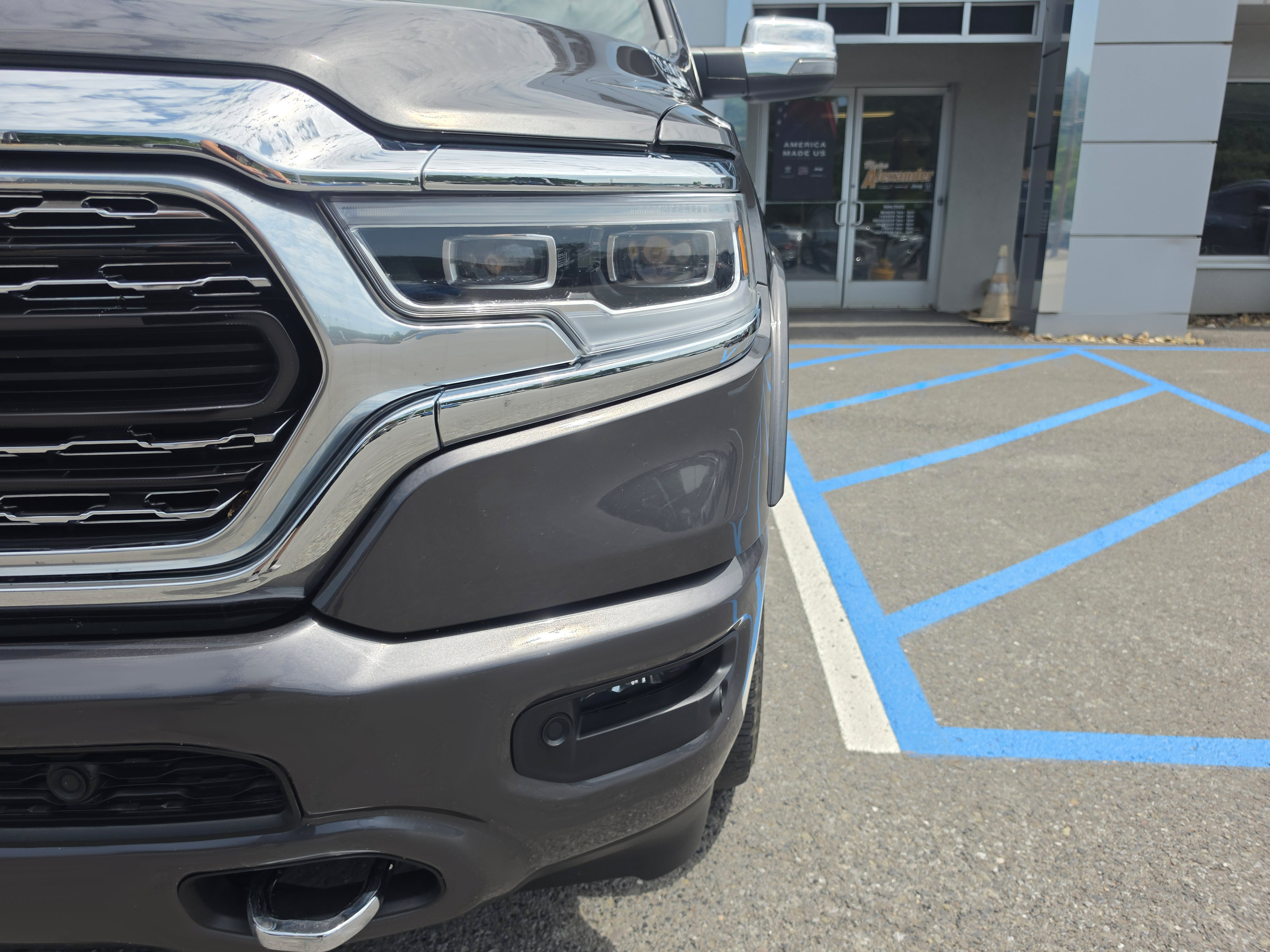 Used 2024 RAM 1500 Limited AWD/4WD image 13