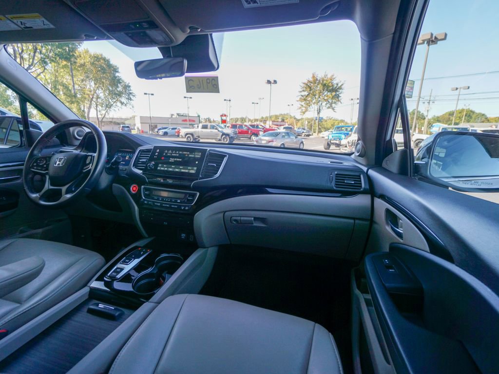 Used 2022 Honda Pilot Touring image 25