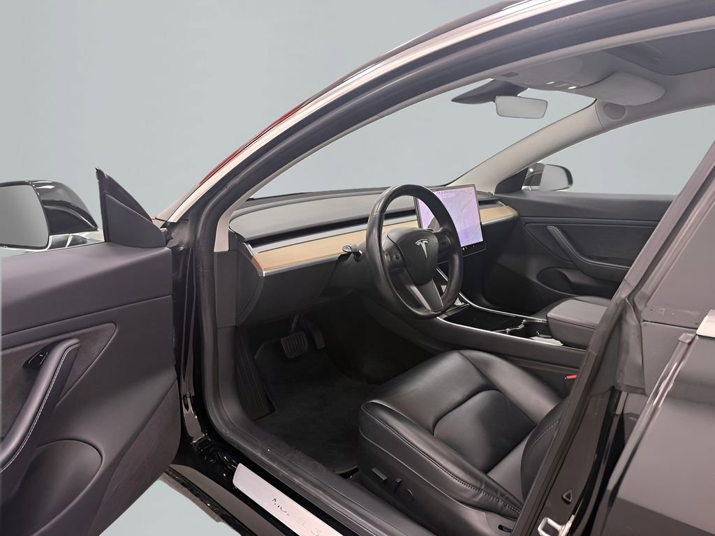 Used 2018 Tesla Model 3 Long Range RWD image 9