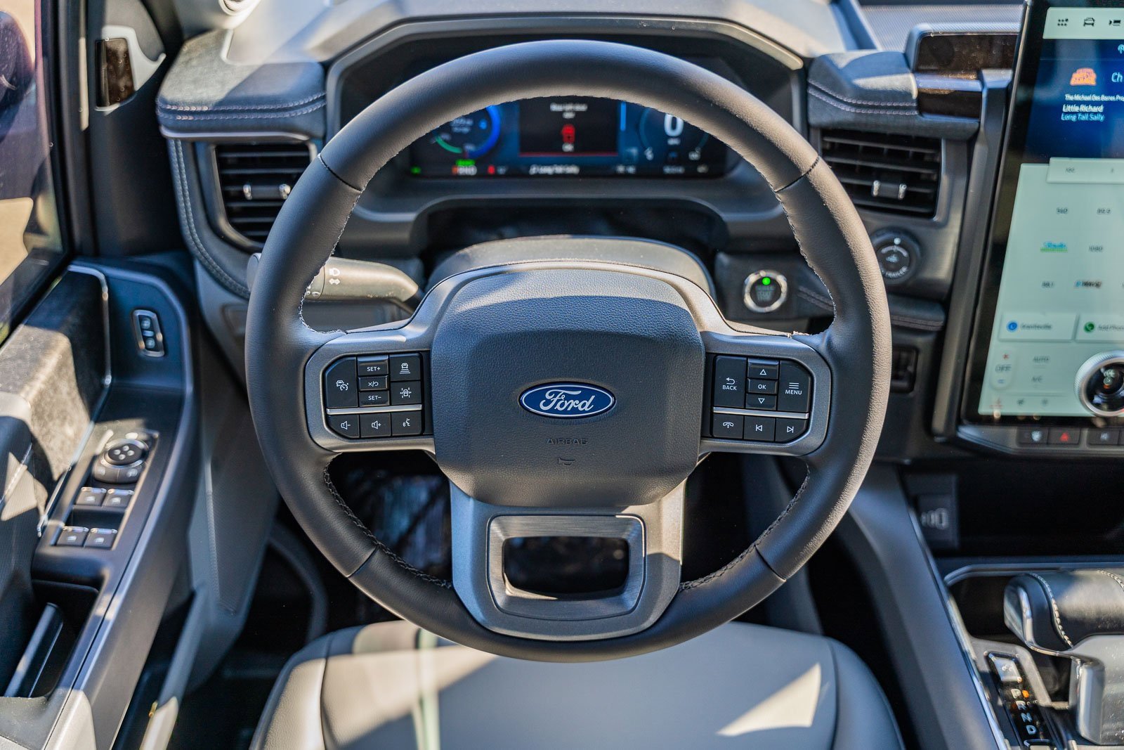 New 2025 Ford F150 Lightning Flash image 24