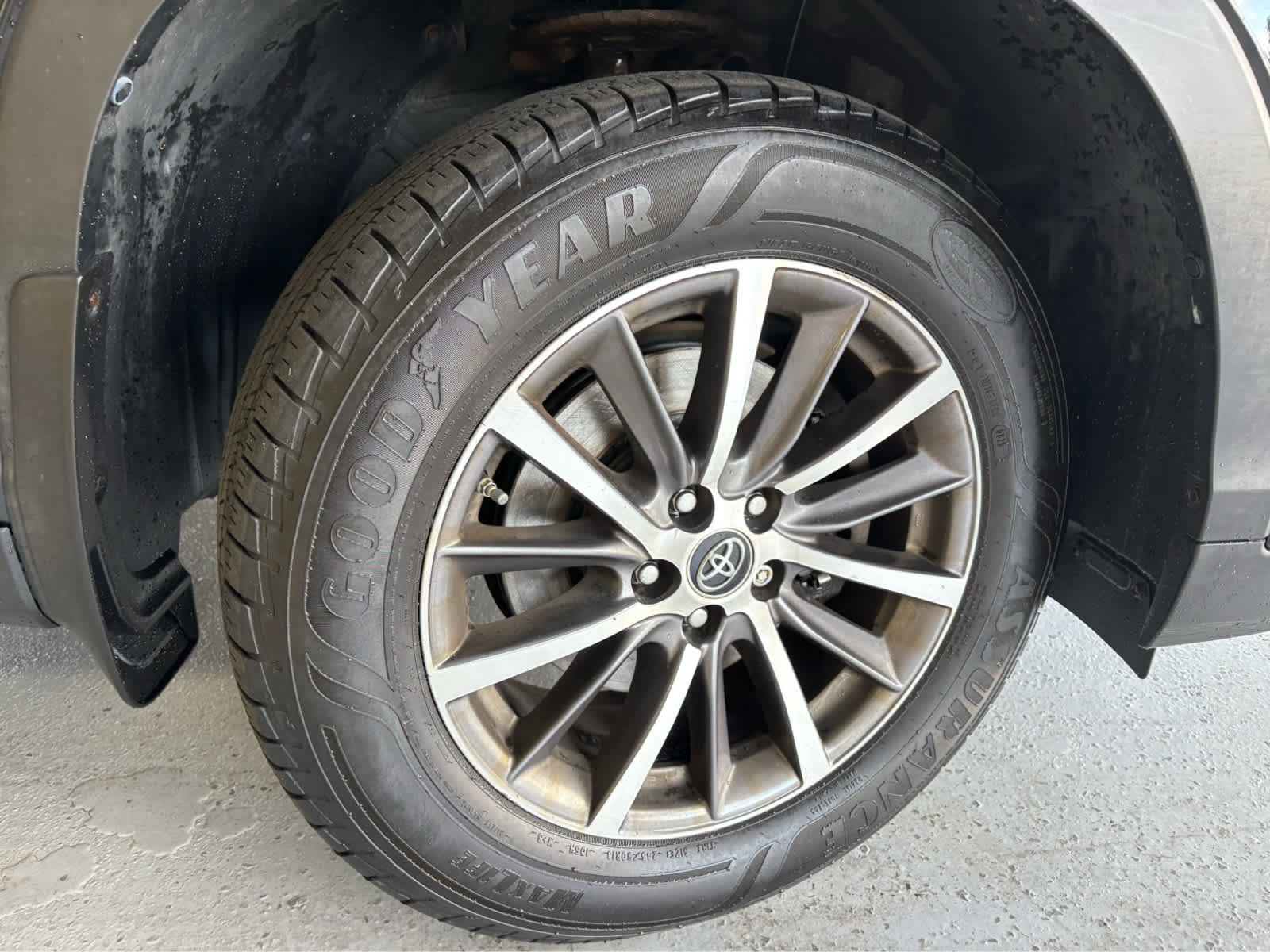 Used 2019 Toyota Highlander XLE AWD/4WD image 44