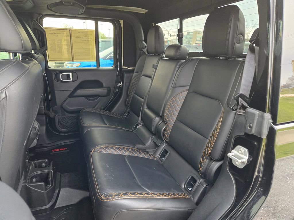 Used 2021 Jeep Gladiator Overland image 32