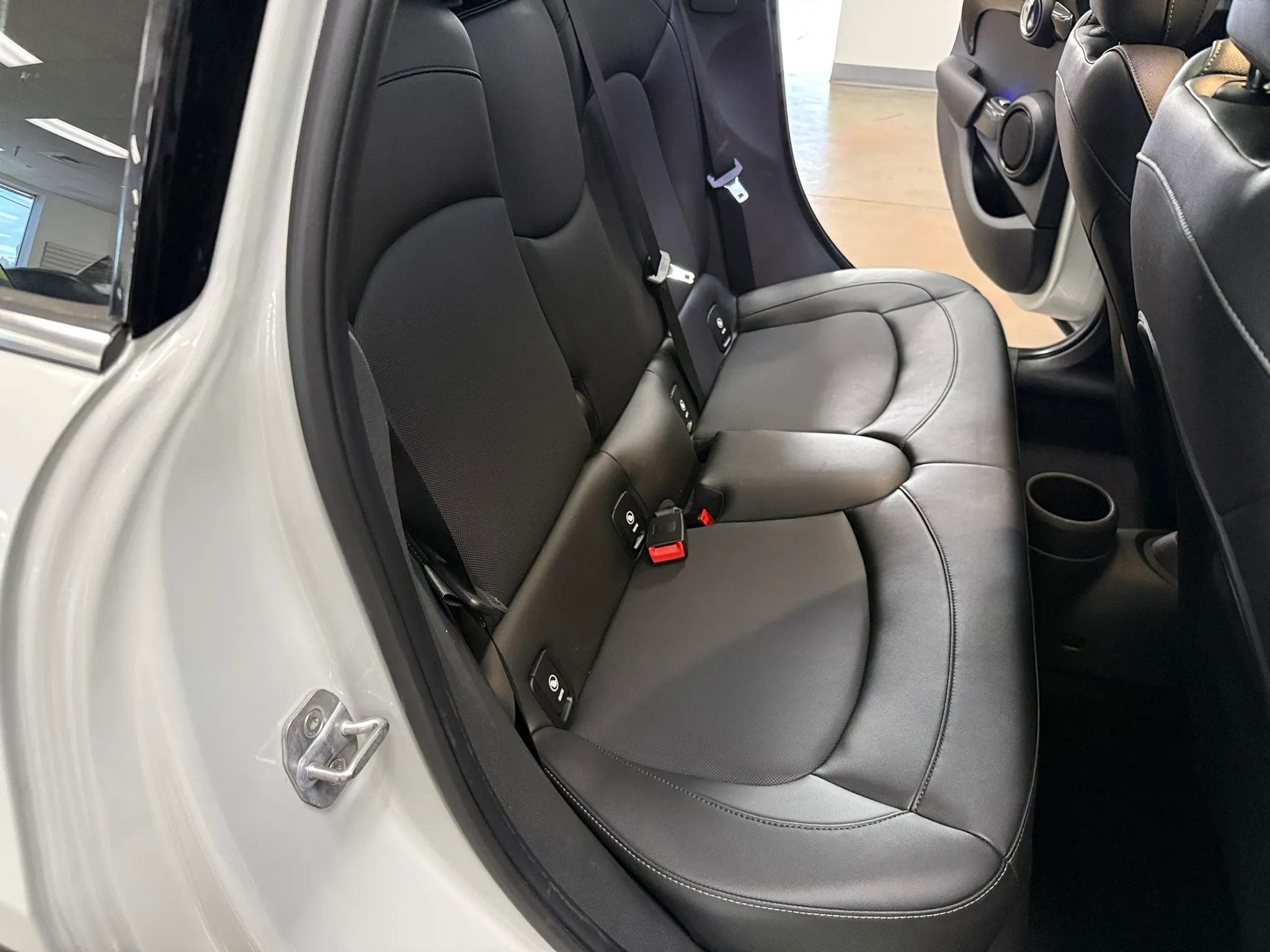 Used 2020 MINI Cooper S FWD image 24