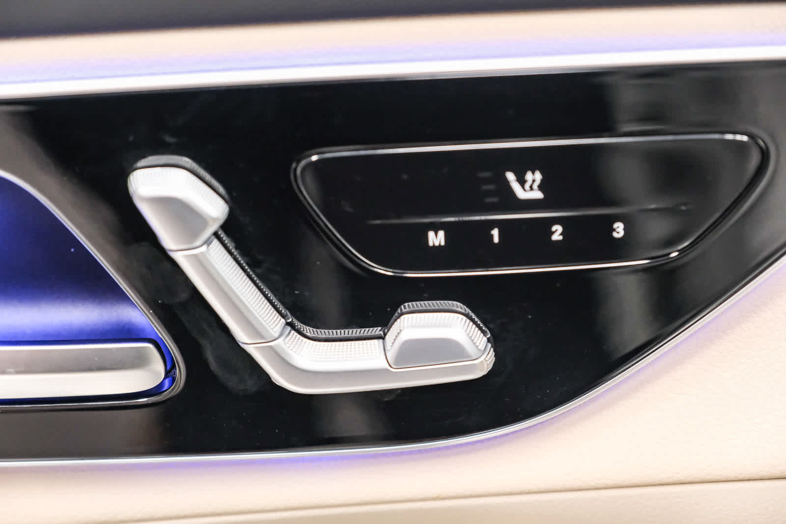 Used 2023 Mercedes-Benz GLC 300 image 28