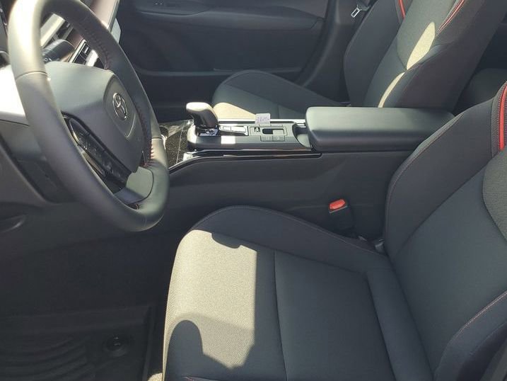 New 2026 Toyota Prius Plug-In Hybrid image 10