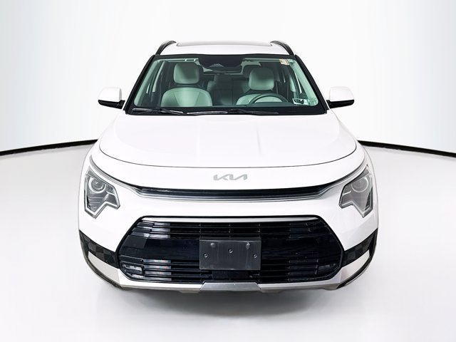 Certified 2023 Kia Niro EX Touring FWD image 2