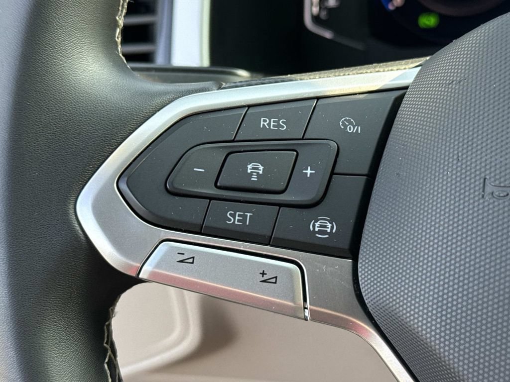 Used 2023 Volkswagen Atlas SE w/ Panoramic Sunroof Package AWD/4WD image 22