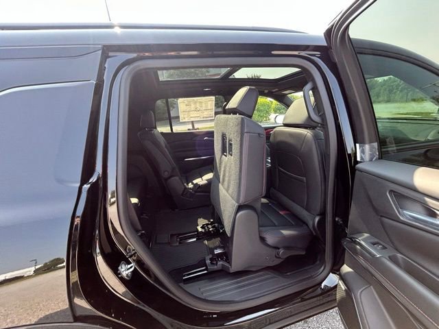 New 2026 Chevrolet Traverse RS w/ LPO, Floor Liner Package image 50